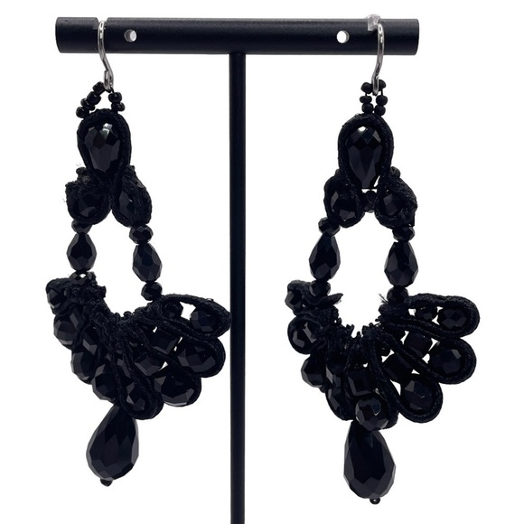 Beaded black dangle earrings New - Picture 1 of 3